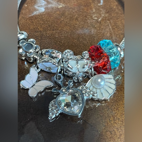 Adjustable bracelet - Picture 7 of 8